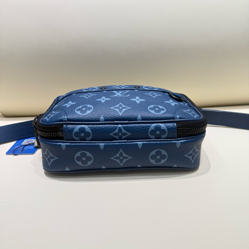 LV Alpha Nano可拆卸可調節肩帶 Monogram 帆布 帆布包單肩斜挎包 大西洋藍-5