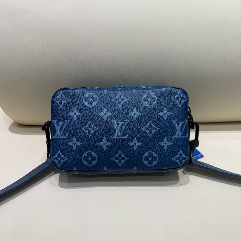LV Alpha Nano可拆卸可調節肩帶 Monogram 帆布 帆布包單肩斜挎包 大西洋藍-14