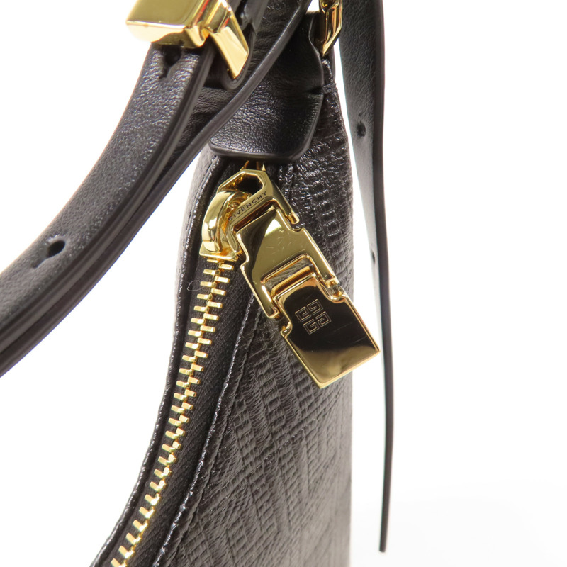 GIVENCHY 牛皮皮革Small Moon Cut Out Bag金扣肩背袋-9