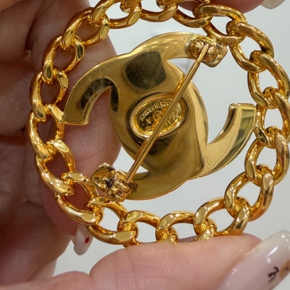 Chanel 香奈兒 金色 雙c 鍊條滾邊 船舵 書包釦 胸針 別針 飾品-7