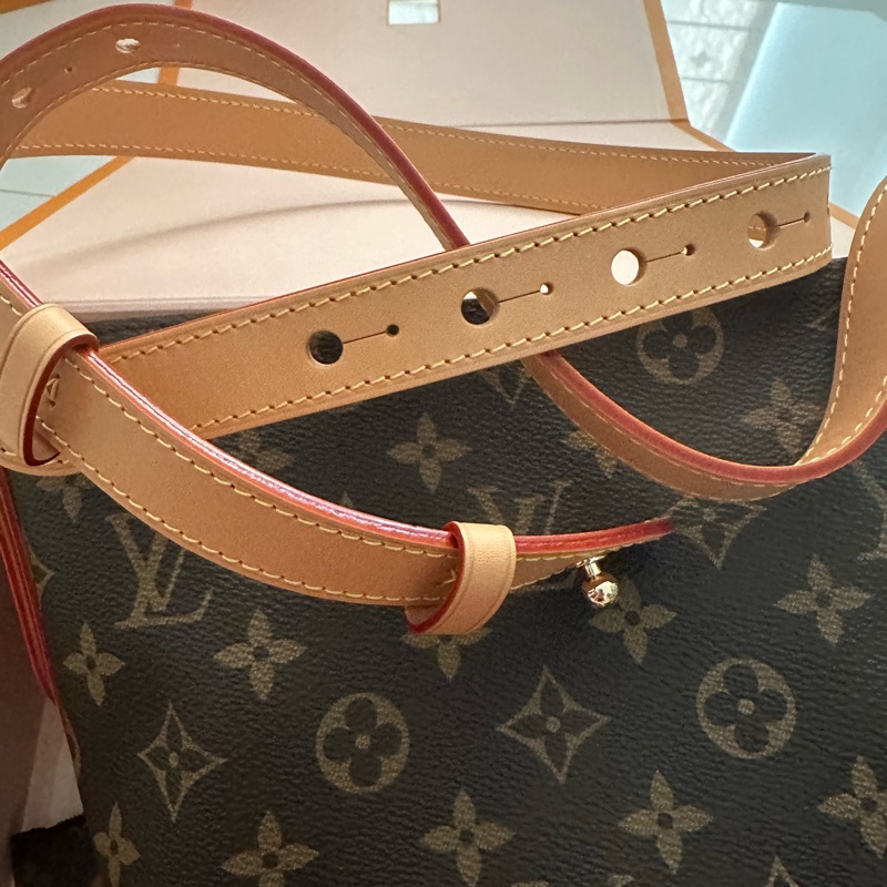 LOUIS Vuitton AII IN BB-3
