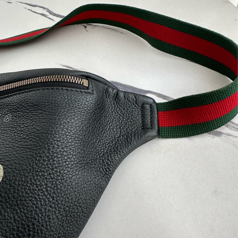 Gucci 黑色明星愛用胸包 大-3
