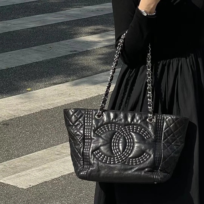 Chanel黑銀全牛皮大logo肩背托特包 98新閒置✨耐用耐看收藏品🔥-3