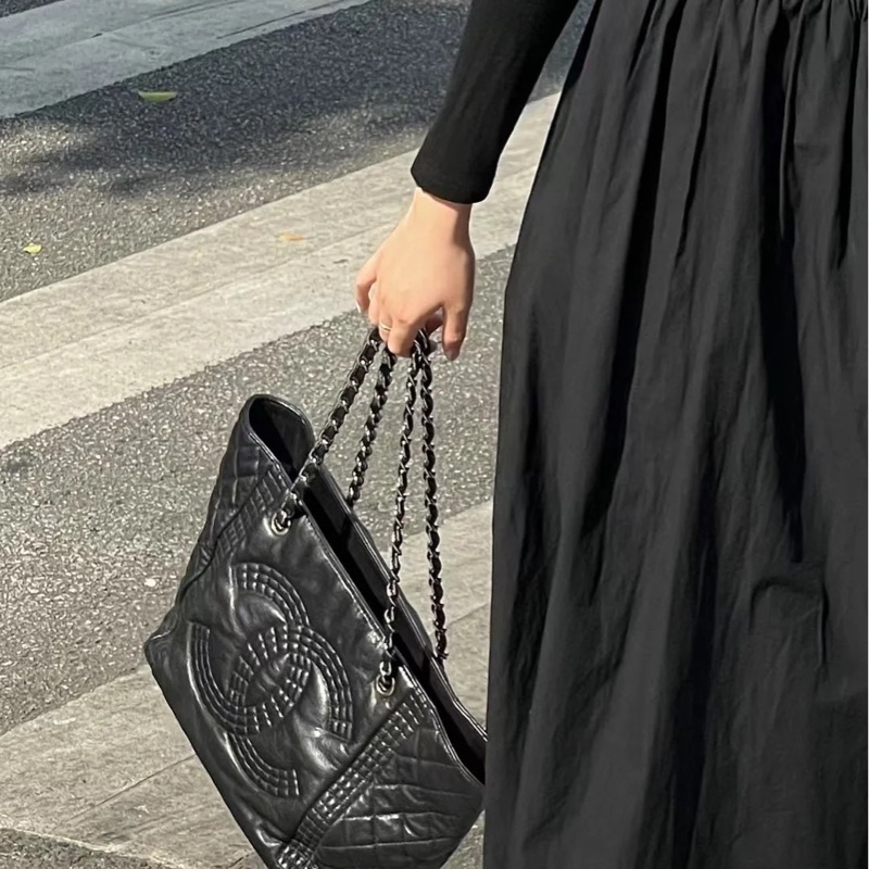 Chanel黑銀全牛皮大logo肩背托特包 98新閒置✨耐用耐看收藏品🔥-6