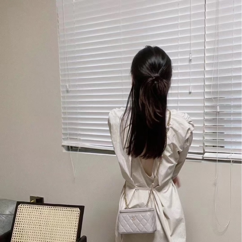 #vic限定25w入手 #全配閒置帶膜 香奈兒寶石鏈灰金盒子斜挎包 已絕版買不到🔥-1