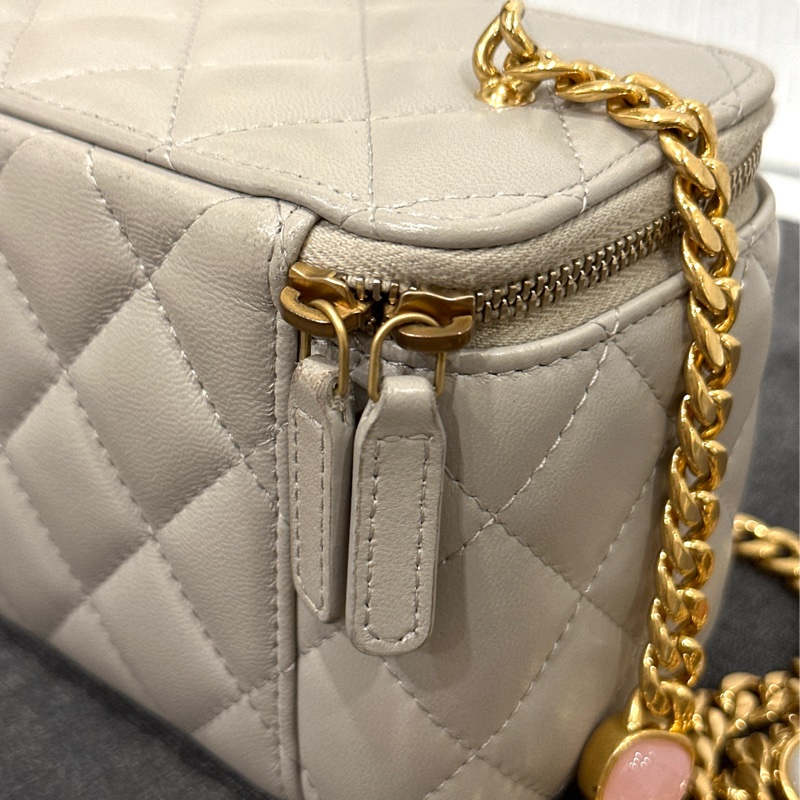 #vic限定25w入手 #全配閒置帶膜 香奈兒寶石鏈灰金盒子斜挎包 已絕版買不到🔥-18