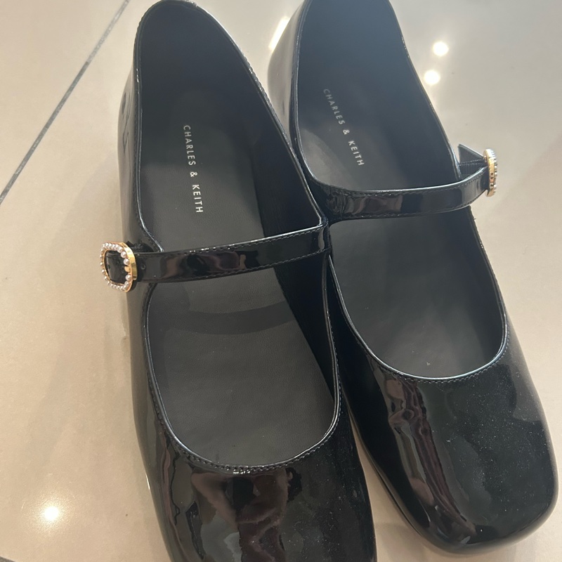 CHARLES & KEITH瑪莉珍鞋-2