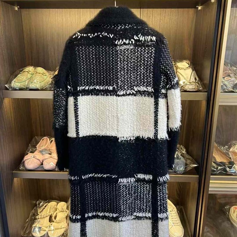 Chanel💗秀款大衣 34號 胸圍約92 非常新 高級手工坊Roma 羅馬系列頂級山羊絨 黑白格經典永不過時款-2
