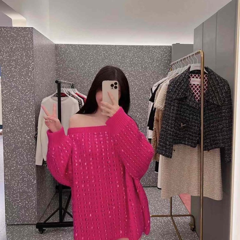 Valentino♥️套裝 xs偏大 非常寬鬆 秀款很重工 羊毛面料 幾乎全新 原價一套40萬左右-9