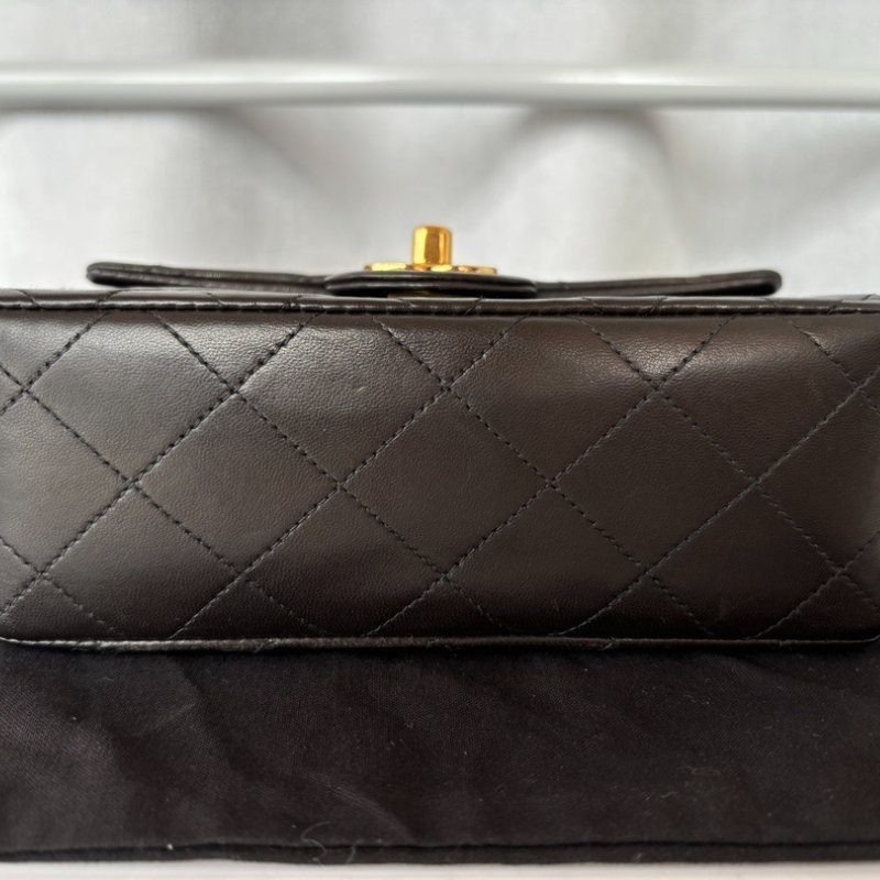 Chanel💗黑金羊皮方胖子 尺寸17✖️14 3 開卡標齊全有塵袋 整體不錯 四角無磨損 內裡乾淨-5