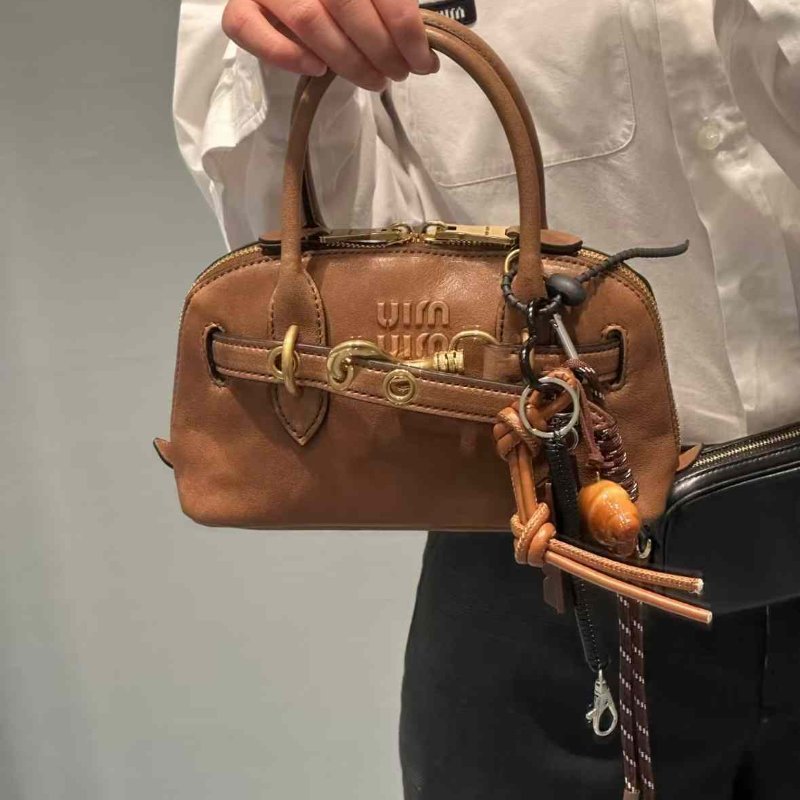 Miumiu✨新款 mini 貝殼包 全新-1