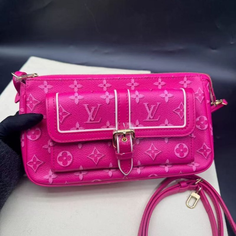 LV🤍20個限量款 全新全套 Maxi multi pochette 最新款玫瑰红大麻將法棍腋下包-1