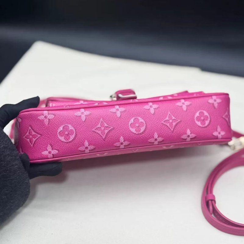 LV🤍20個限量款 全新全套 Maxi multi pochette 最新款玫瑰红大麻將法棍腋下包-3