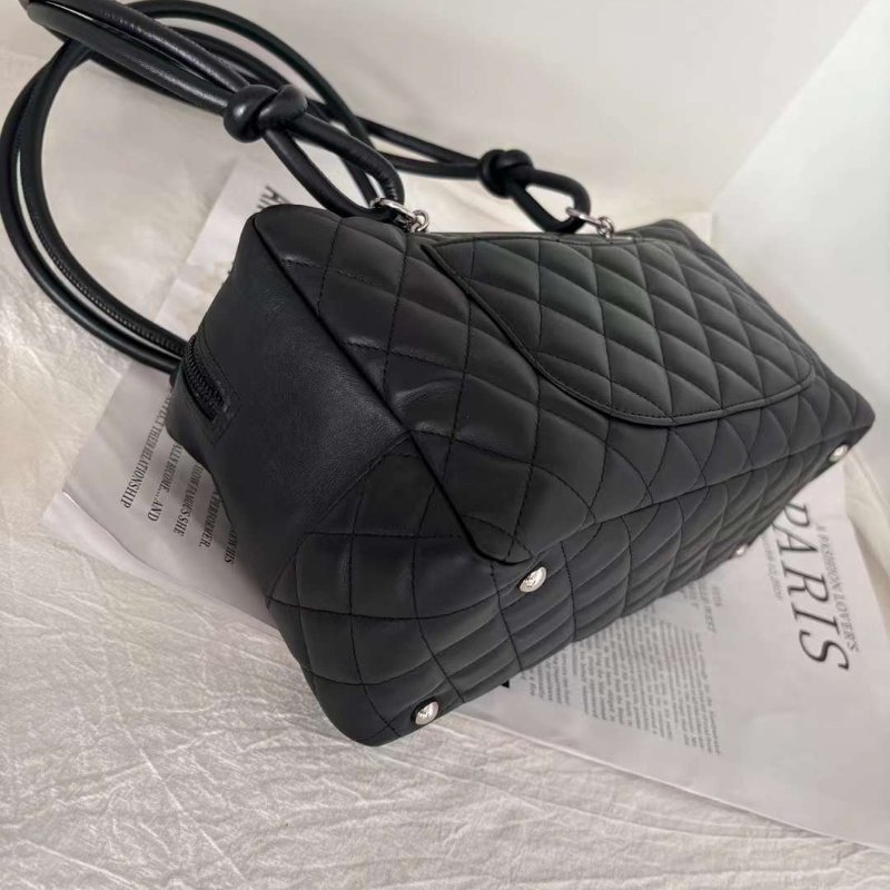 Chanel💗全黑康鵬枕頭波士頓包 配件保卡卡&塵袋 狀況很新-4