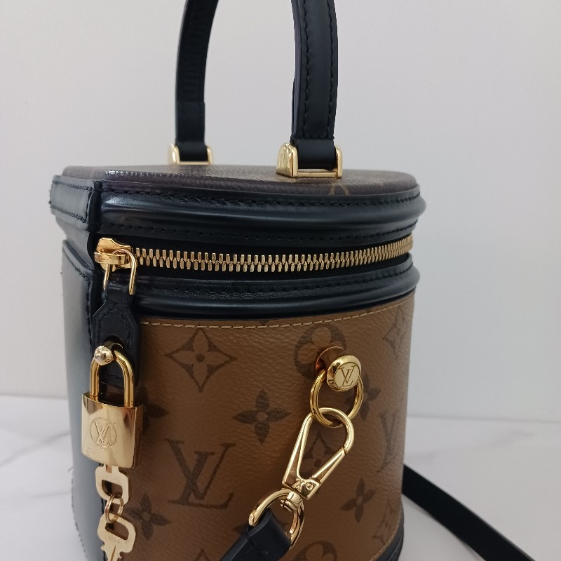 Louis Vuitton-1