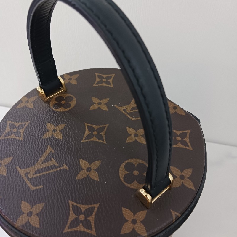 Louis Vuitton-2