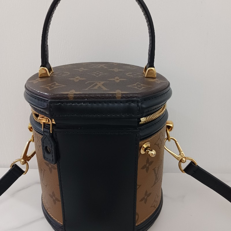 Louis Vuitton-6