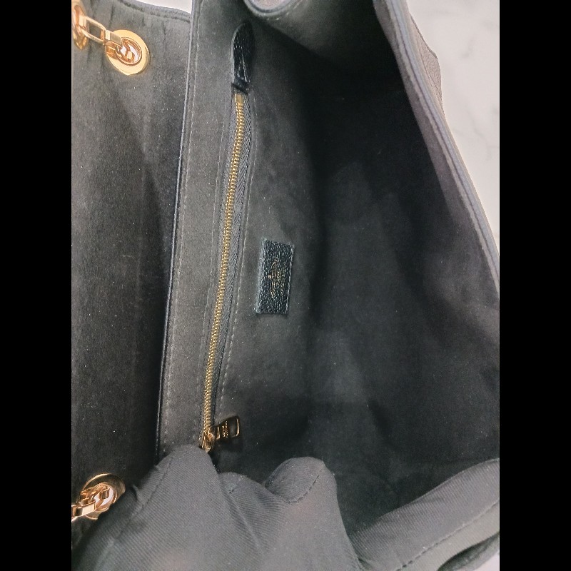 Louis Vuitton-26