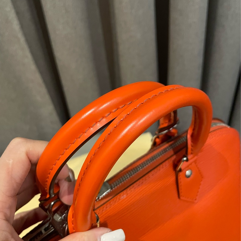 LV Alma PM 29貝殼包-1