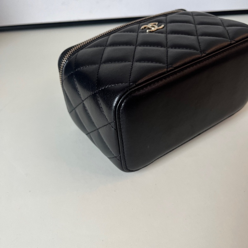 全配🈶️購證❤️ 香奈兒 #黑金 #手柄 #長盒子 #化妝包-4