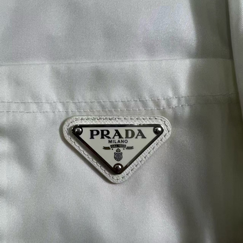 Prada 經典設計 白色長袖-3