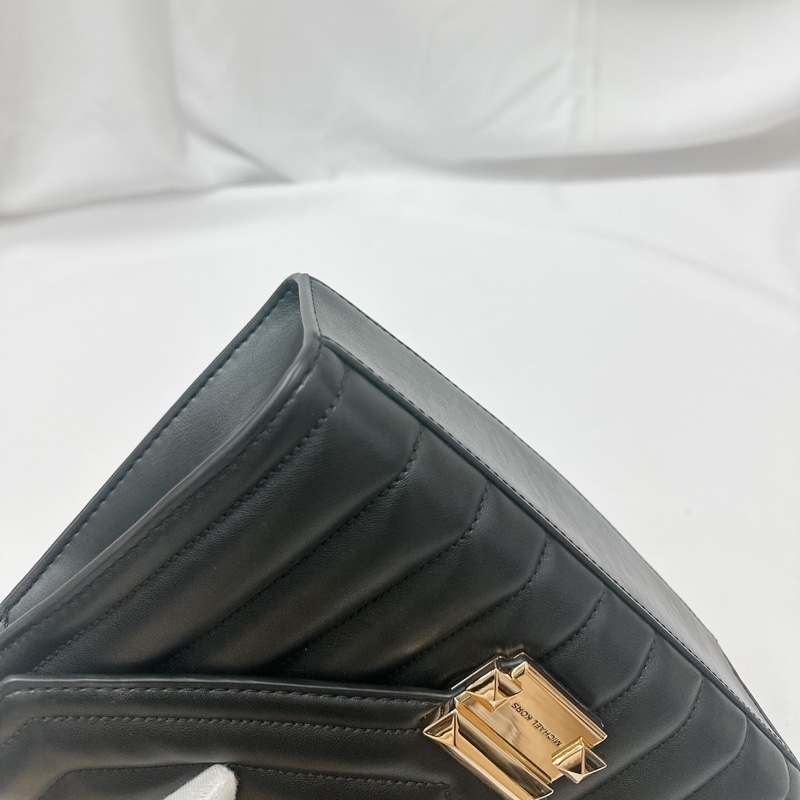 莉亞精品♡MK 黑金斜背包 全新閒置品-10