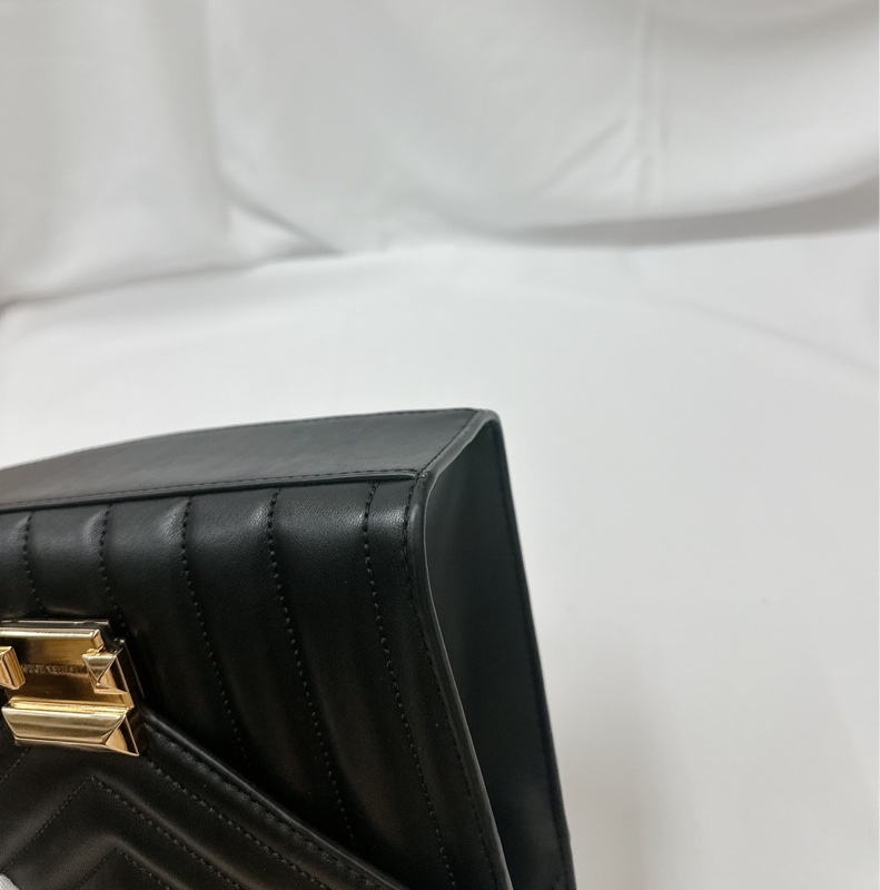 莉亞精品♡MK 黑金斜背包 全新閒置品-11