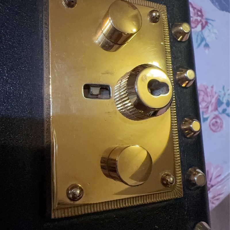 Gucci padlock黑色珍珠鉚釘/月光寶盒鏈條包/二手包-24