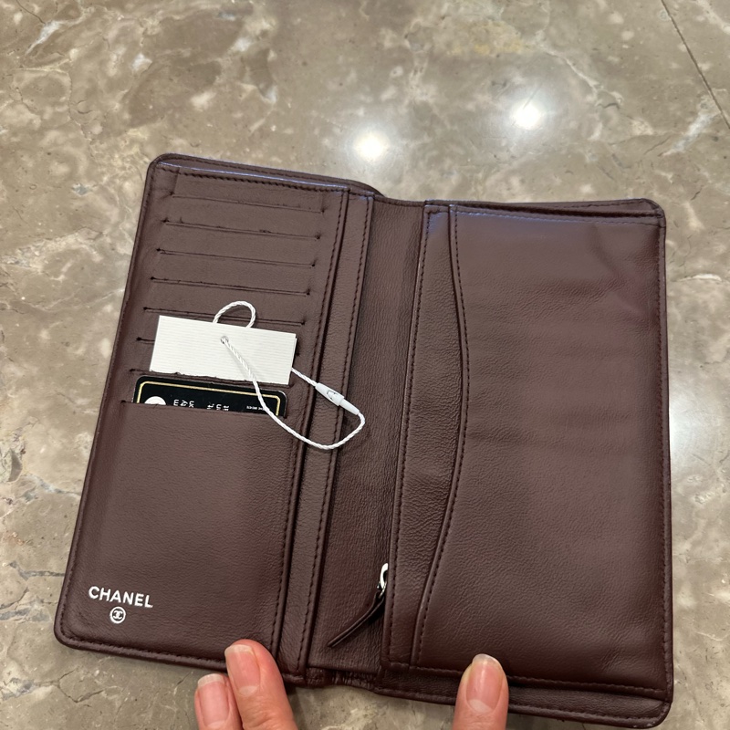 CHANEL 對開長夾-1