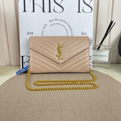 Ysl 魚子醬粉色v紋信封包 約22尺寸