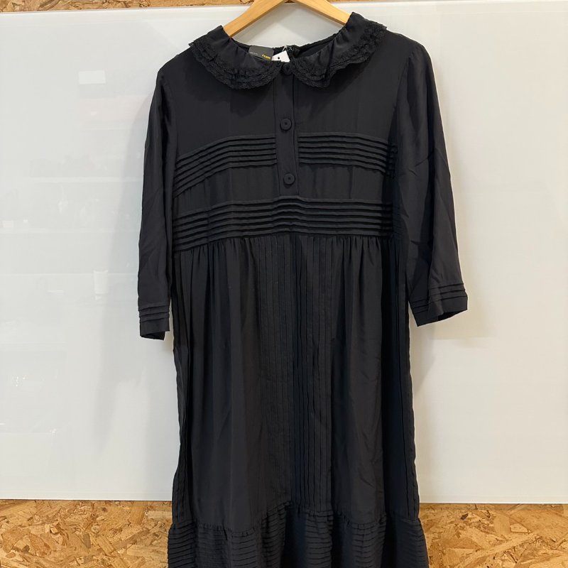 【美收精品】Fendi黑色蕾絲邊長裙 2-704-0
