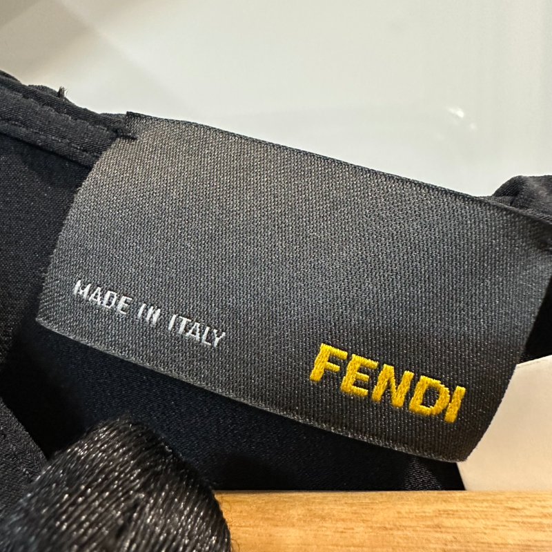 【美收精品】Fendi黑色蕾絲邊長裙 2-704-7