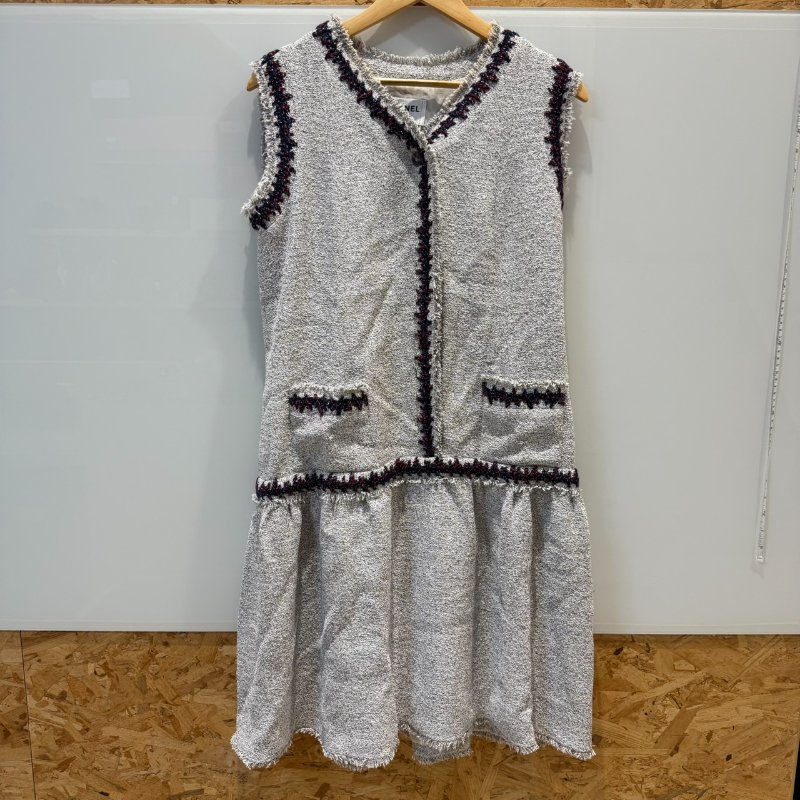 【美收精品】CHANEL灰白亮粉紫邊長裙 2-724-0
