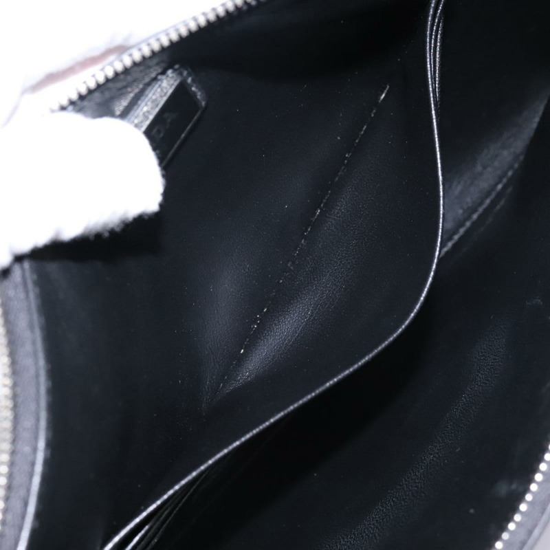 【日本直送】PRADA 手拿包 皮革 2 用 黑色 正品 PP352AV-25