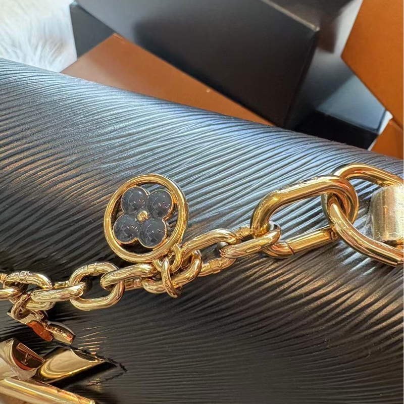 LOUIS VUITTON Twist MM-10