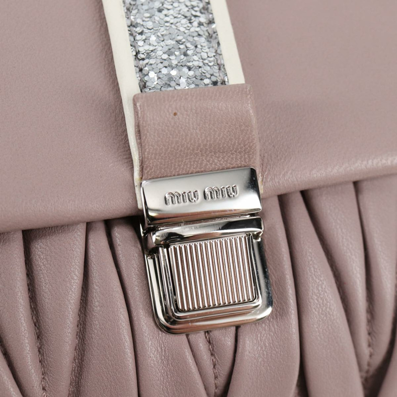 【日本直送】Miu Miu 絎縫鏈條單肩包 皮革 米色銀色 正品 118553M-19