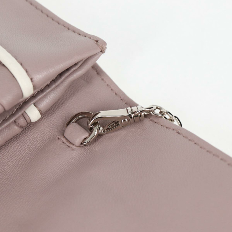【日本直送】Miu Miu 絎縫鏈條單肩包 皮革 米色銀色 正品 118553M-22