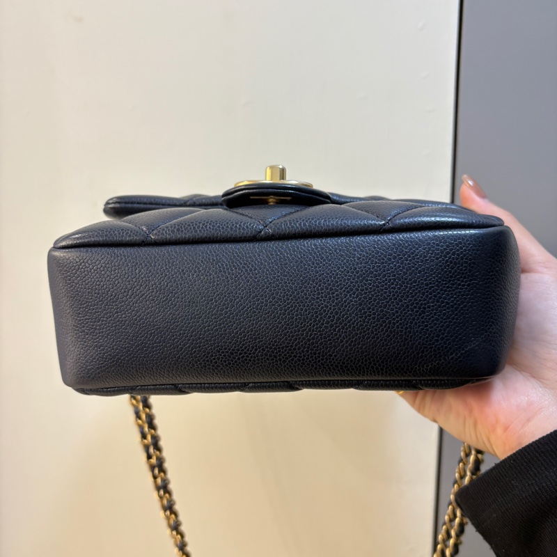 Chanel黑藍珠光方胖-5