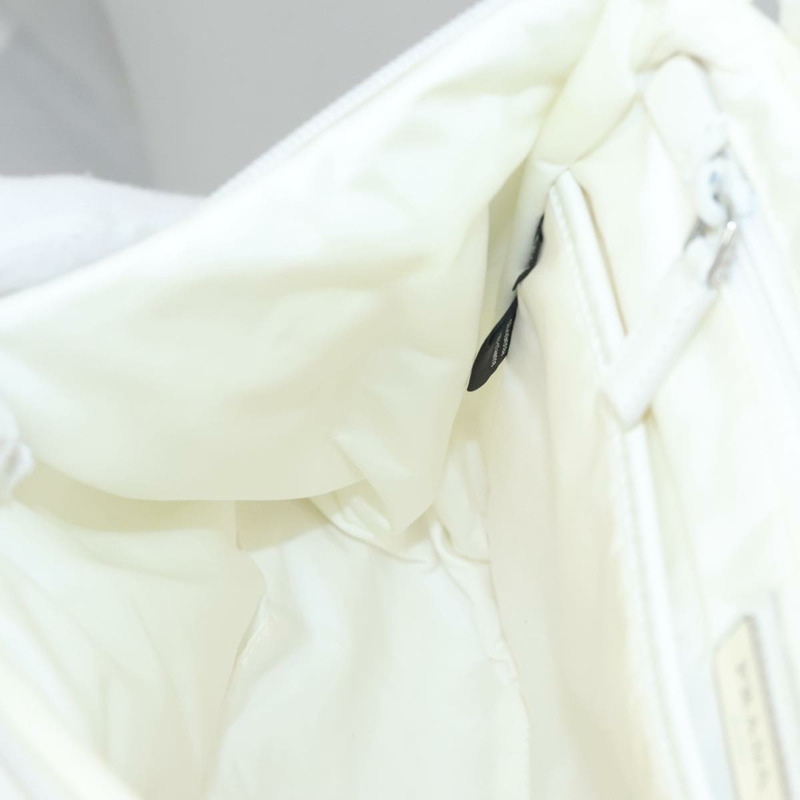 【日本直送】PRADA 背包 尼龍 白銀 正品 105813V-24