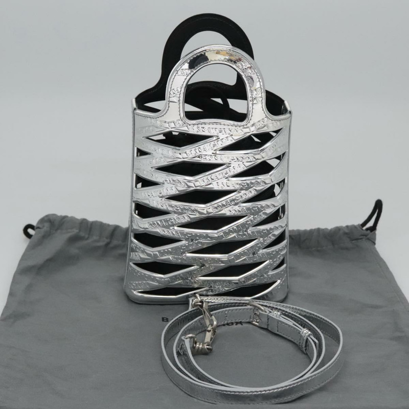 【日本直送】BALENCIAGA Neophone手機支架單肩包 琺瑯銀色 660787 正品 110436AV-11
