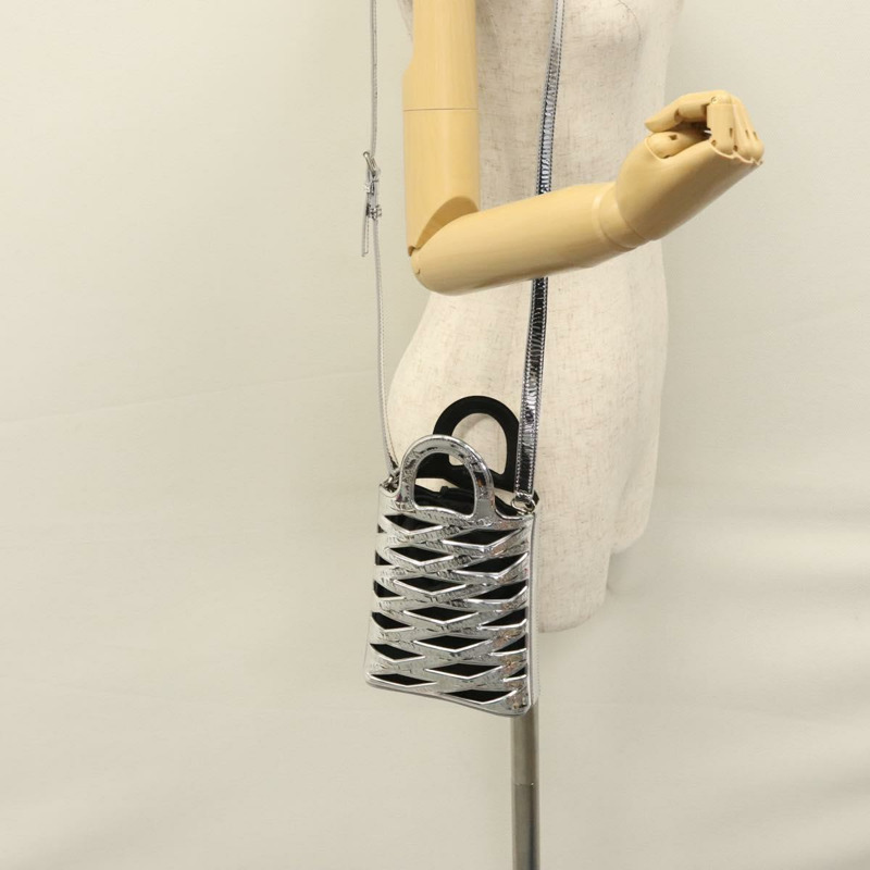 【日本直送】BALENCIAGA Neophone手機支架單肩包 琺瑯銀色 660787 正品 110436AV-30