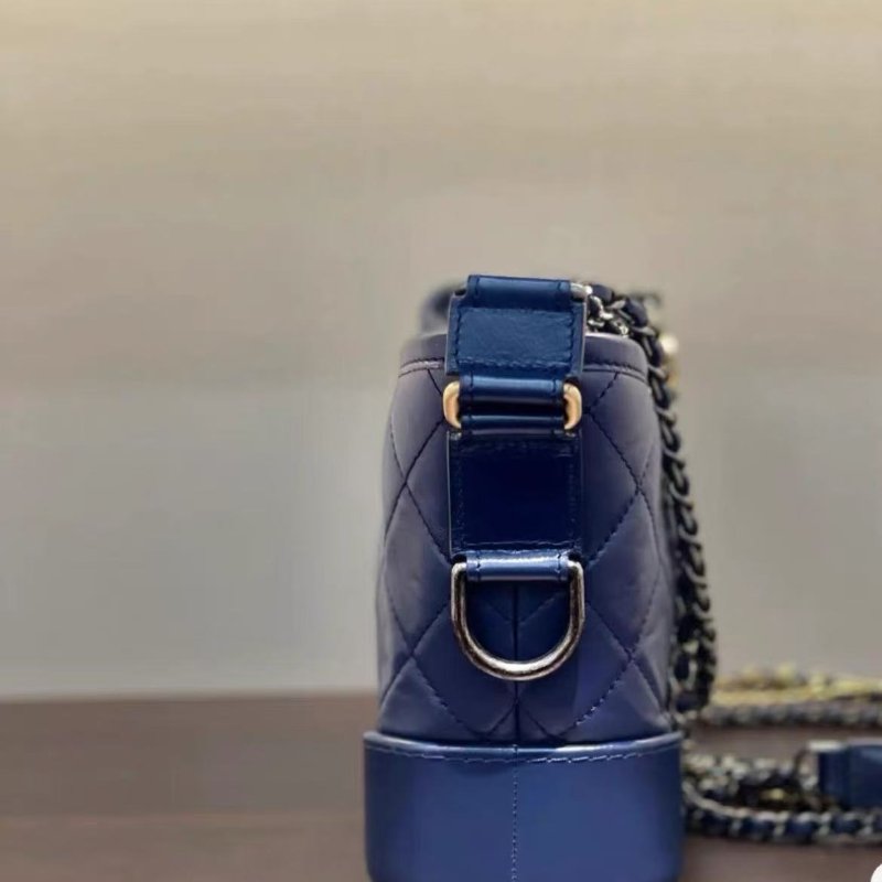 ✨Chanel 流浪藍色小號27*20*8cm 99新 配件塵袋-3