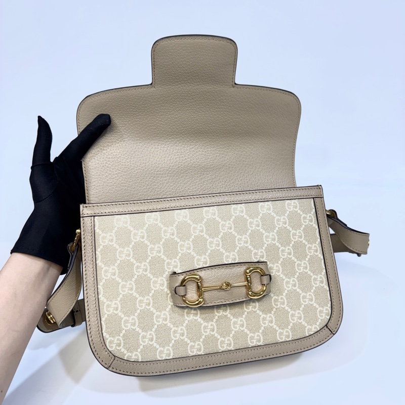GUCCI包包燕麥色老花拚牛皮1955馬銜釦斜背包602204-5