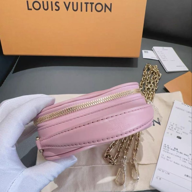 ✨LV 七夕限定 粉色愛心包 字母壓花 全新全配-5