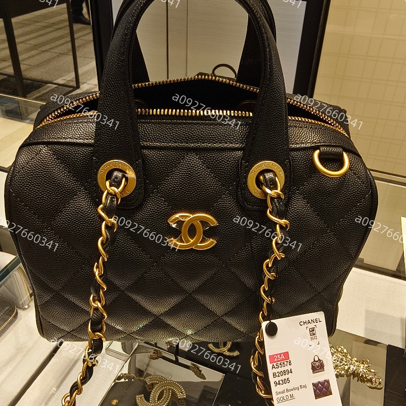 香奈兒 25A荔枝紋小型保齡球包  容量很讚!-3