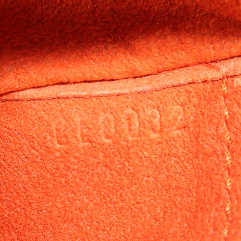 LOUIS VUITTON 【激減優惠】Damier Sauvage Lionne金扣手挽袋-11