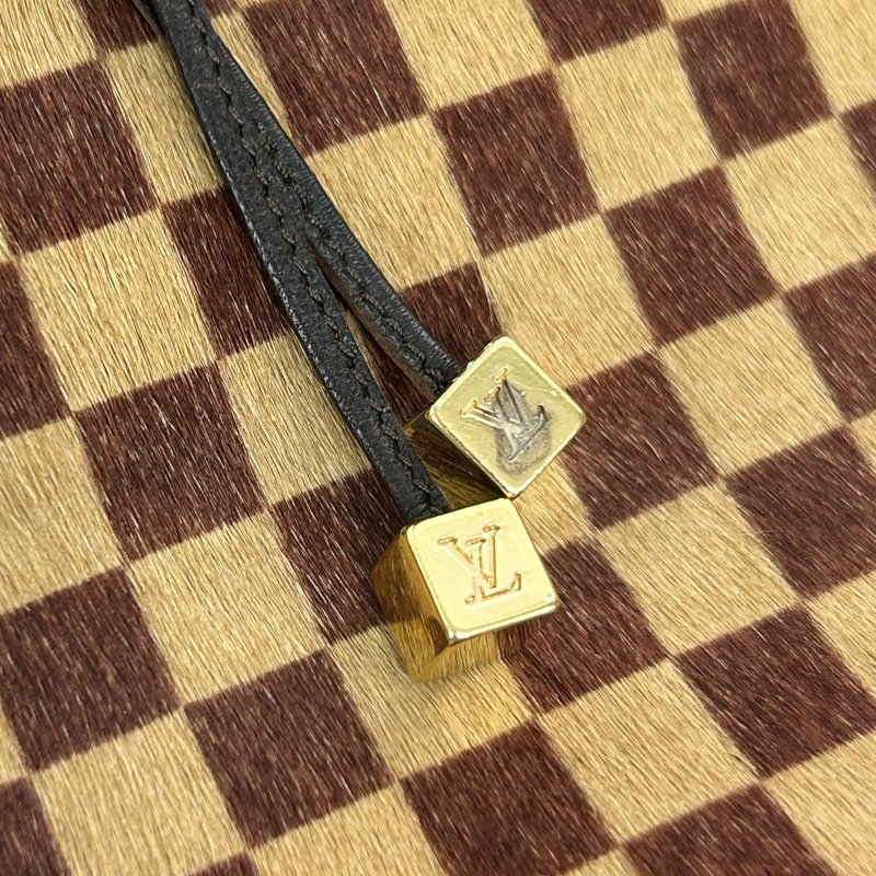 LOUIS VUITTON 【激減優惠】Damier Sauvage Lionne金扣手挽袋-16