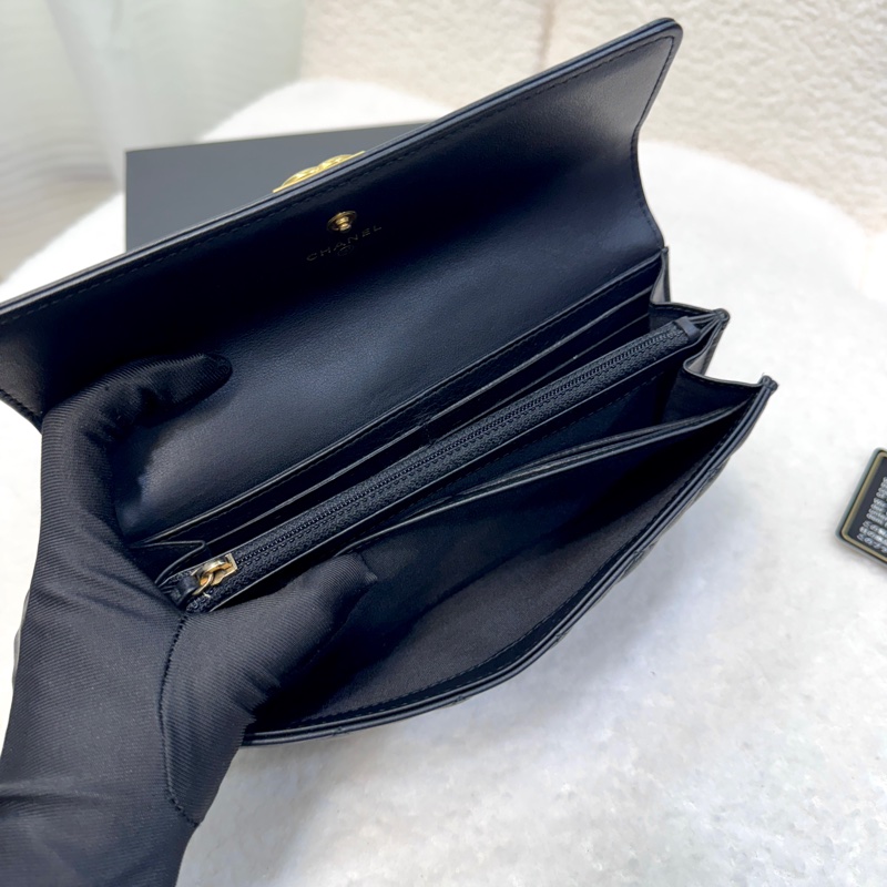 Chanel香奈兒黑金羊皮Boy菱格紋下蓋長夾12卡長夾A80286-7