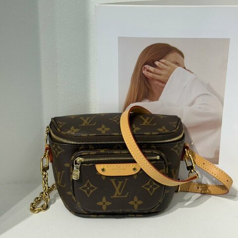 LOUIS VUITTON Mini bumbag迷你腰包