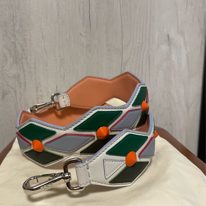 Fendi Strap You銀扣拼色卯釘肩揹帶-1